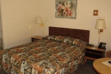 Skyline Motel