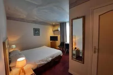 ホテル Logis Hôtel Restaurant Le Medicis