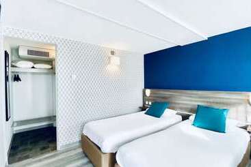 בית מלון כפרי Restaurant Kyriad de Péronne