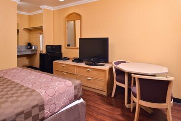 فندق Americas Best Value Inn And Suites Clearlake