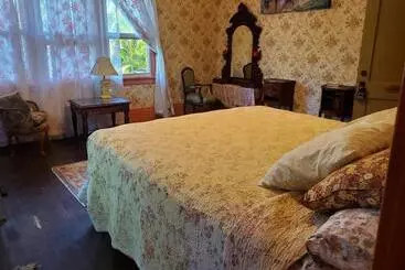 هتل Manoa Valley Inn