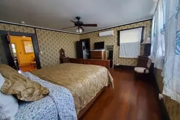 ホテル Manoa Valley Inn