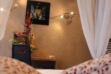 호텔 Restaurant Les Pins Logis