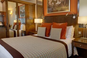 Best Western Plus Milford Hotel