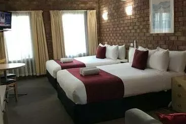 호텔 Courtyard Motor Inn