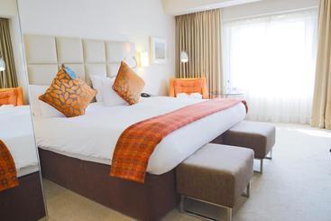 酒店 Five Lakes Resort