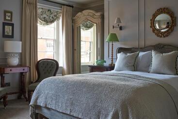 هتل Stanwell House