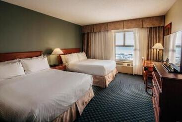 هتل The Frobisher Inn