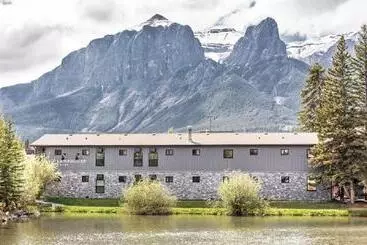 Motel Lamphouse By Basecamp