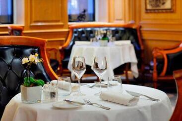 ホテル Paris Marriott Champs Elysees