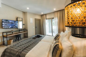 فندق Eliros Mare Beachfront Poem