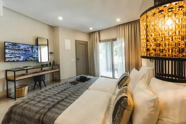 Отель Eliros Mare Beachfront Poem