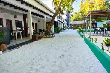 Inn Surf Deck