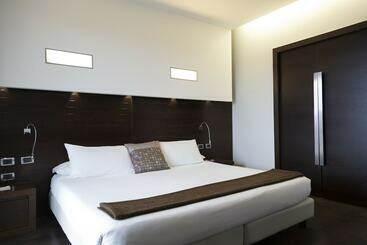 ホテル Selene Pomezia