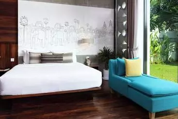 هتل Shintana Saya Residence