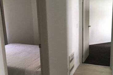 Baycourt Lakefront Motel