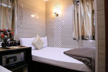 هتل European Hostel