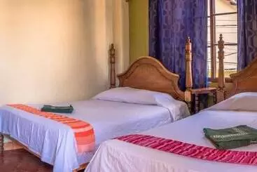 هتل Posada De Belssy