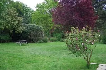 Oakhurst Gatwick B&b