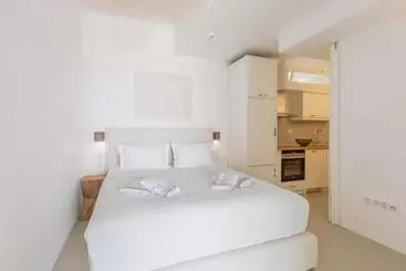 هتل آپارتمان Eden View Suites & Villas