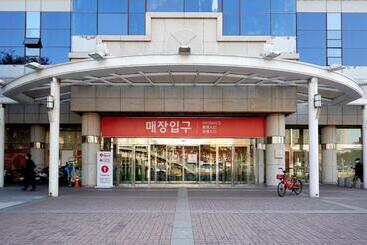 آپارتمان‌های توریست‌ها Travel House