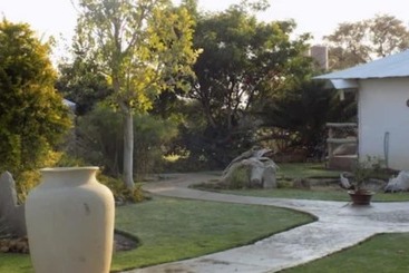 ホテル Eldorado Guest House & Camping