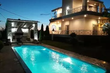 Turistlägenheter Villa Oneiro