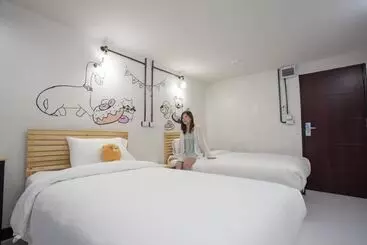 Hotel Qbix