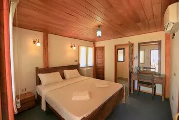 Hotelli Arugambay Podbay