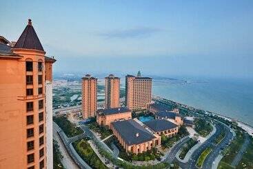 Hotel Chateau Star River Qingdao