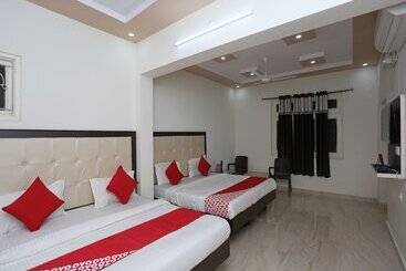 Hotell Sanjog Resort