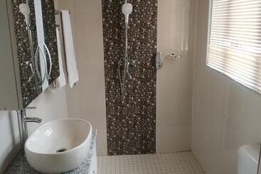 펜션 Sheila's Lodge