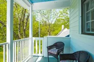 Oak Grove Bed And Breakfast