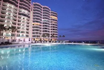 Turistihuoneistot Esmeralda Luxury Resort