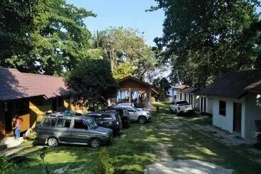 Hotel Aundanao Oasis Beach