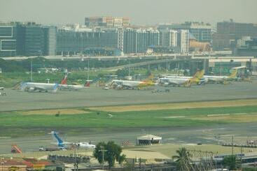 Hôtel Ofw At Crowne Bay Tower