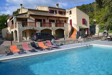 Turistlägenheter Domaine De Barry Gîtes