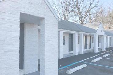 فندق على الطريق Ramsey Inn & Suites