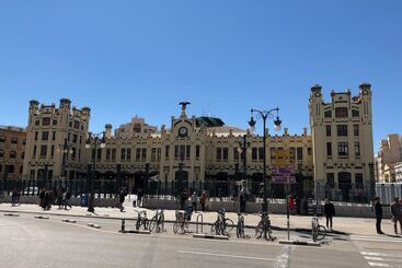 پانسیون Flats Friends Plaza De La Reina