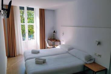 پانسیون Pensión Sarriegi