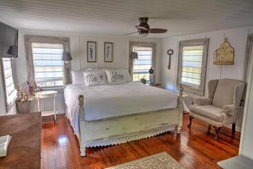 Open Gates Bed & Breakfast