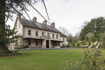 بنسيون Banoge House