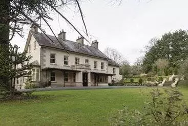 Pensió Banoge House