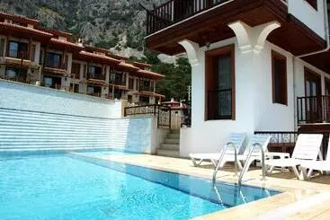 Portofino Apartments