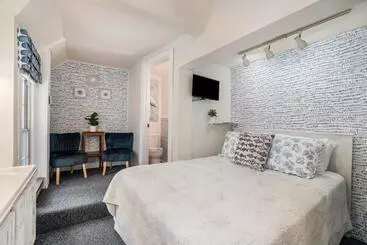 Aamiaismajoitus (B&B) Waters View Inn