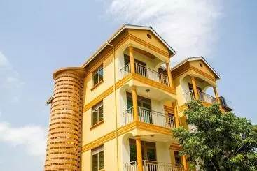 هتل Tropical Suites