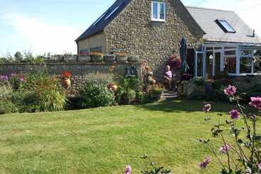 Bed and Breakfast Avon Lodge