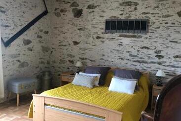 민박 Chambre D´hôtes La Jonchère