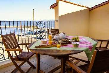 Жильё для туристов Residence Farenc Vue Sur La Lagune