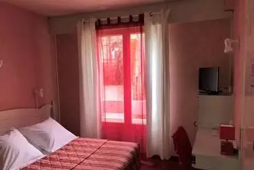 Hotel Hôtel Du Commerce